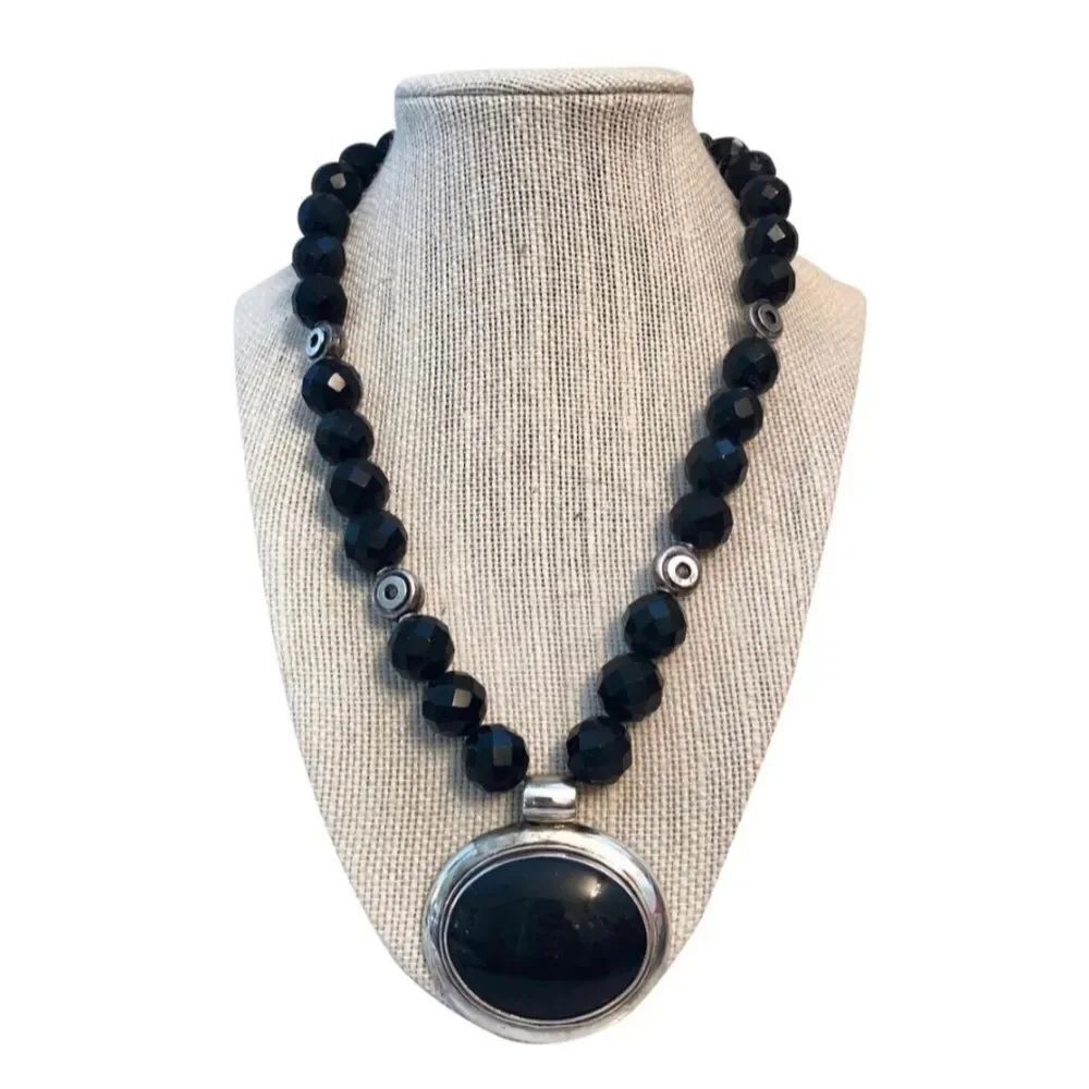 Black  onyx pendant silver necklace